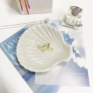 Ring Dish Shell Shape Ceramic Jewelry Dish Tray, Decorative Trinket Dish Organizing Rings Earrings Necklaces Keys for Mom Friend Sister, 3.9", White Iridescent Surface