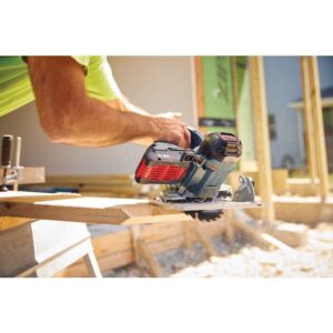 Bosch CCS180-B15-RT 18V Lithium-Ion 6-1/2 in. Cordless Circular Saw Kit (4 Ah) (Renewed)