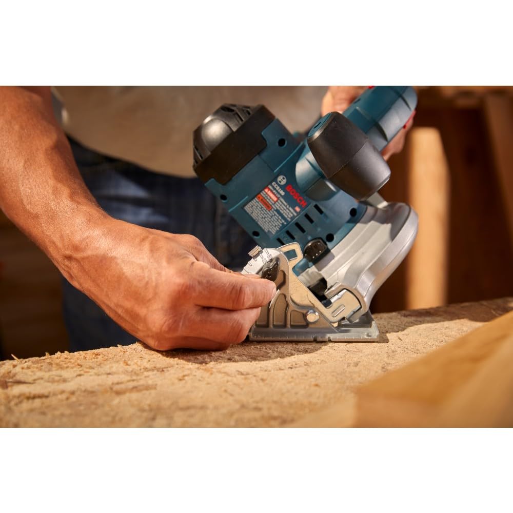 Bosch CCS180-B15-RT 18V Lithium-Ion 6-1/2 in. Cordless Circular Saw Kit (4 Ah) (Renewed)