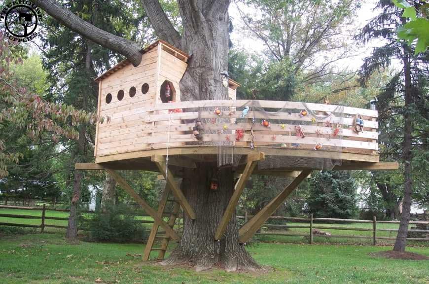 The Pirate Ship © 1 Tree 2 Post Treehouse Plan