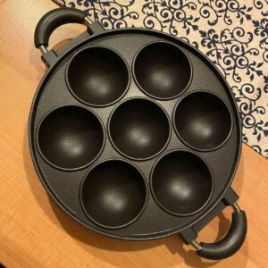 TAMOSH 7 Hole Cooking Cake Pan Cast Iron Omelette Pan Non-Stick Cooking Pot Breakfast Egg Cooker Cake Mold Kitchen Cookware