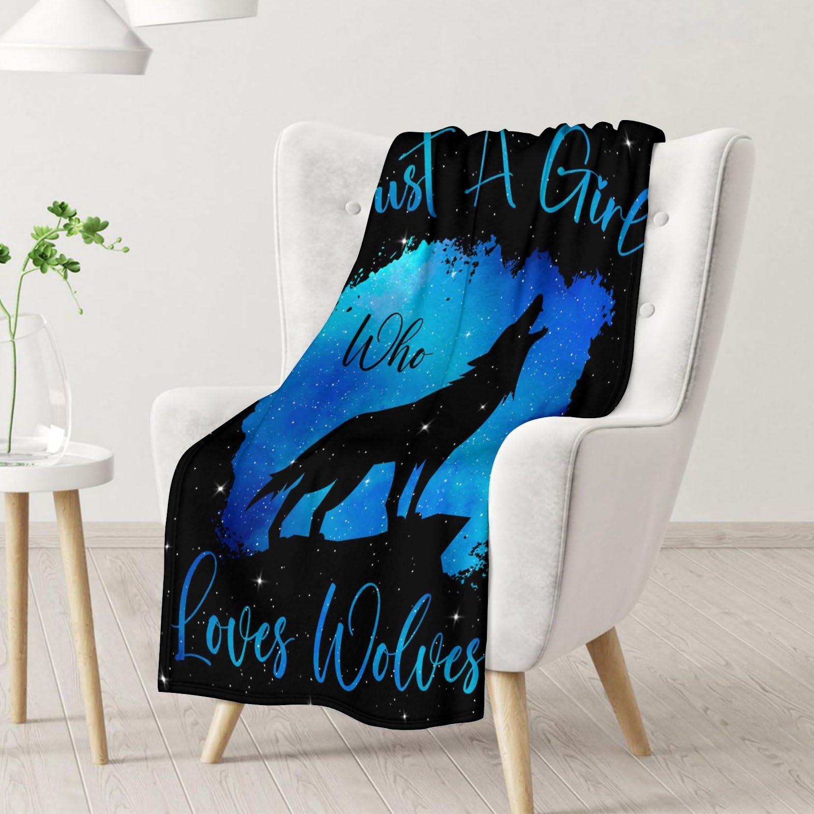 Wolf Blanket Gifts - 40"x50" Cute Throw Blanket for Girls - Black Soft Fuzzy Blankets for Bed, Couch & Living Room