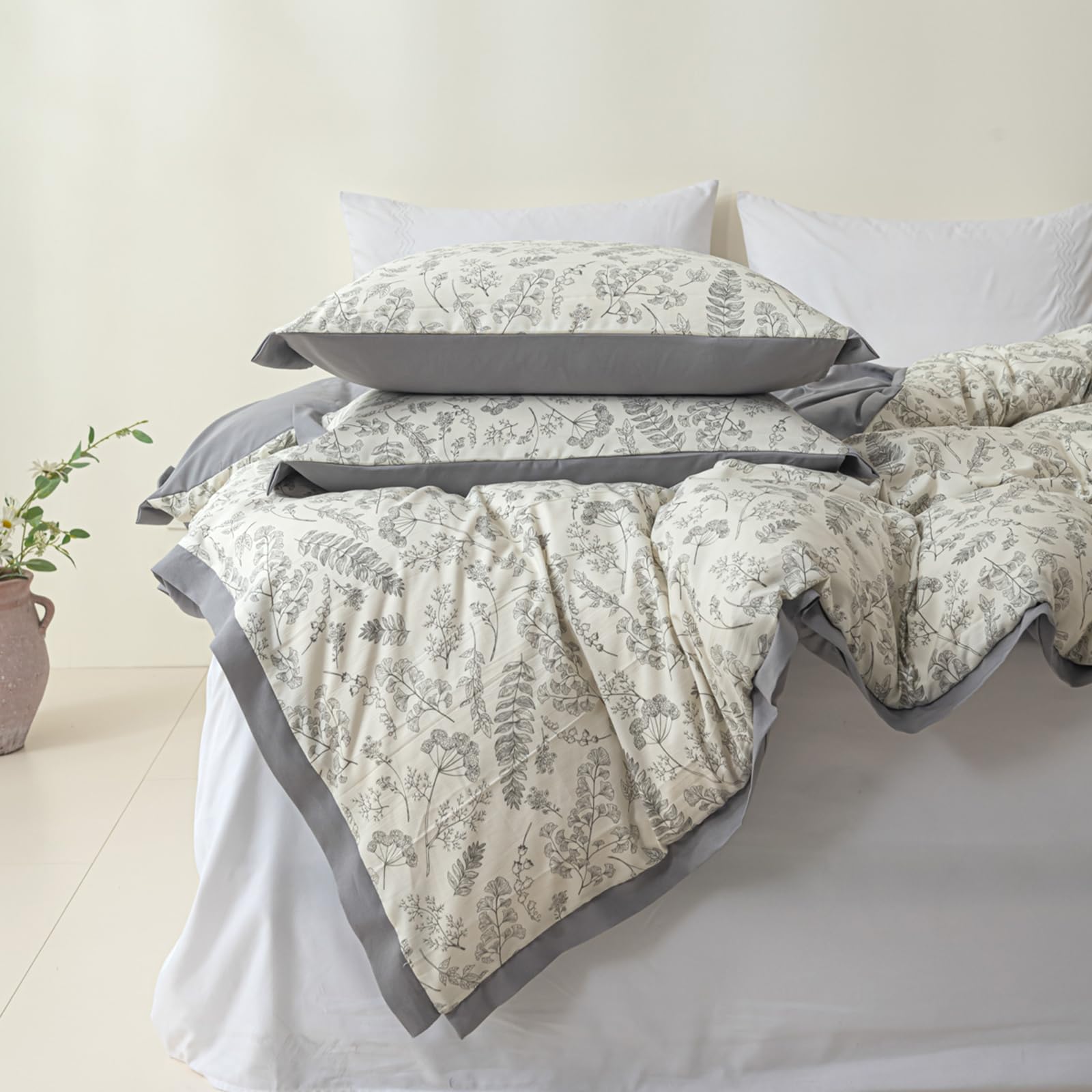 VARSDEN Soft Floral Double-Sided Zipper Duvet Cover Set - 3 Piece Set, Countryside Style, Dual Tone, Exquisite Print (Queen(90"X90"), Gray)