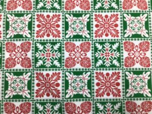 hawaiian quilt design in christmas red & green small quilt design hawaiian print fabric sold by the yard