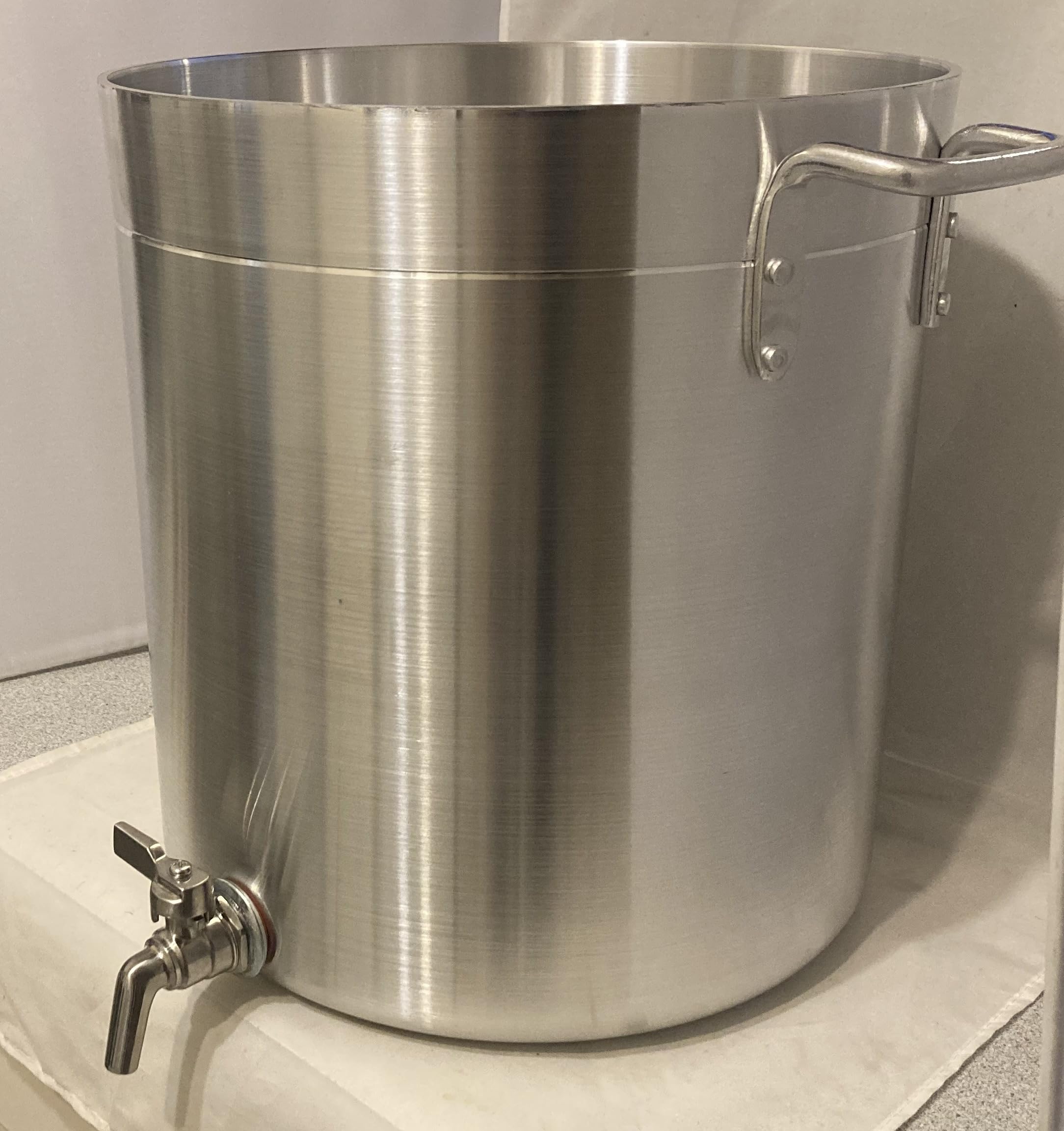 24 qt Aluminum Stock Pot with Spigot Spout: Heavy-Duty 6 Gallons Kettle with Faucet Drain Valve Tap to Pour