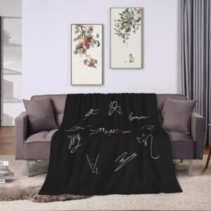 Stray Kids Soft and Comfortable Wool Fleece Throw Blankets Yoga Blanket Beach Blanket Suitable for Home and Tourist Camping