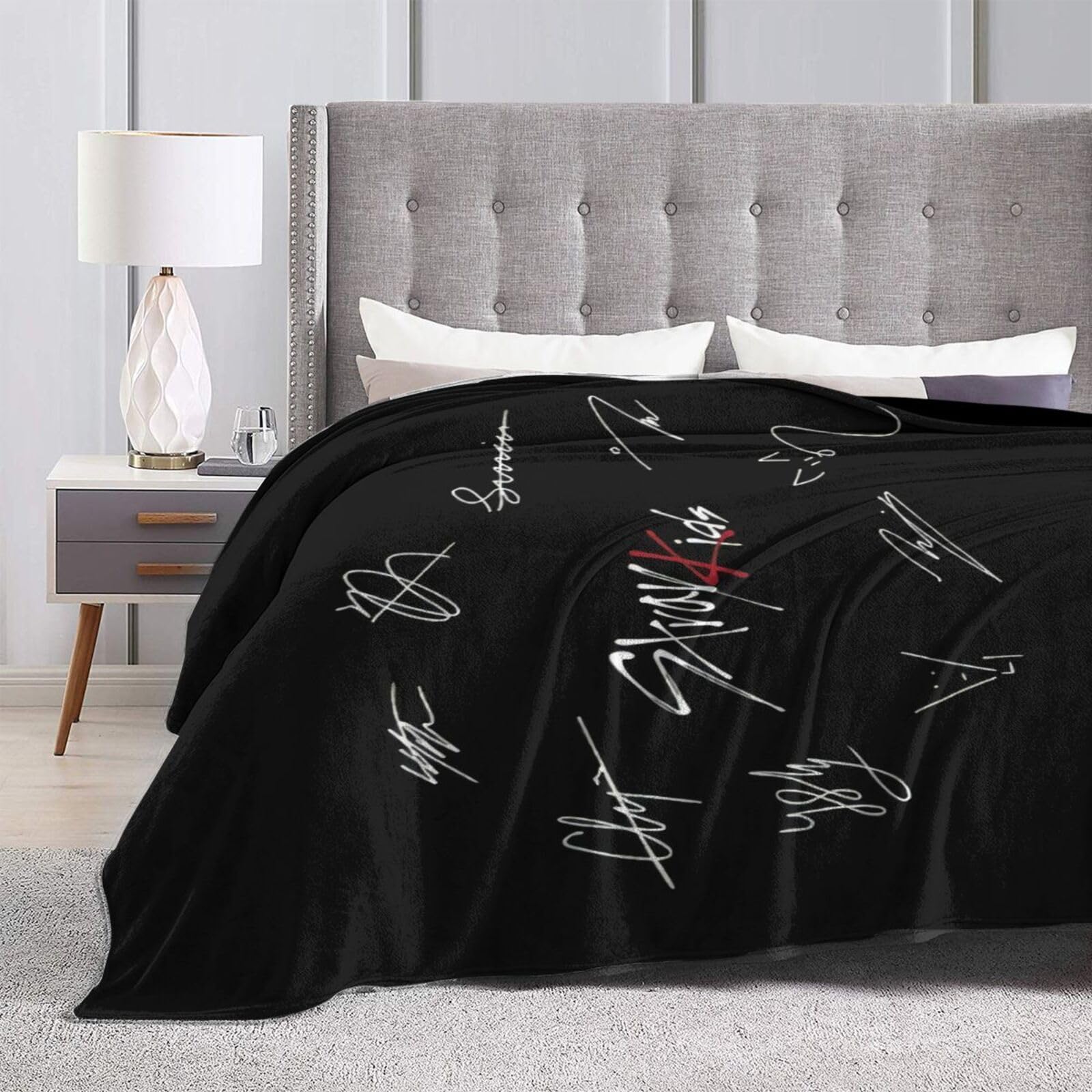 Stray Kids Soft and Comfortable Wool Fleece Throw Blankets Yoga Blanket Beach Blanket Suitable for Home and Tourist Camping