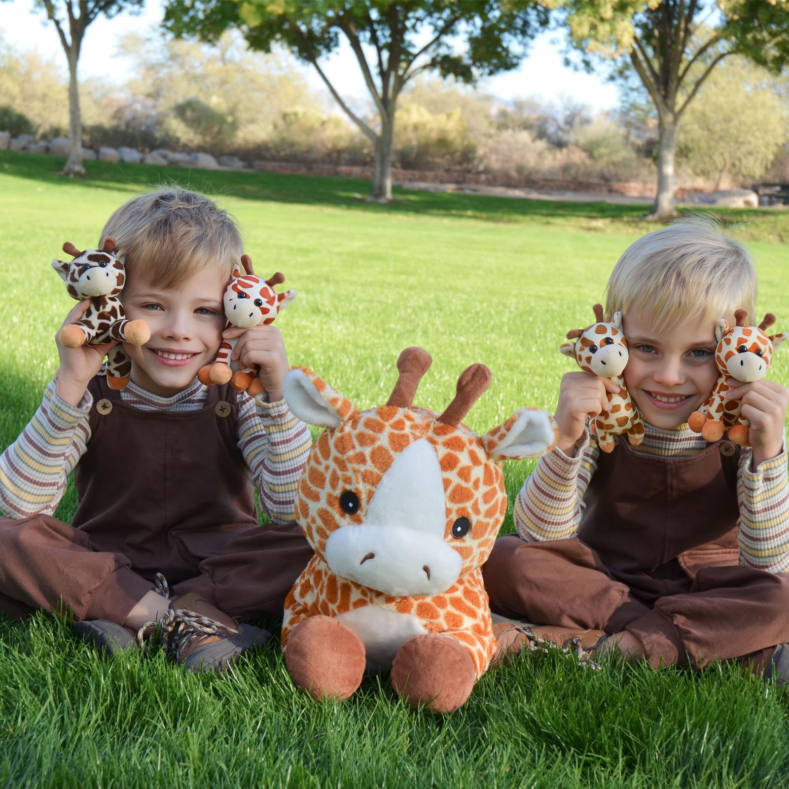 Muiteiur 5 in 1 Big Giraffe Stuffed Animals Set, 22 inch Large Mommy Stuffed Giraffe Plush with 4 Cute Small Giraffe Babies Toy, Soft Giraffe Plush Pillow for Boys Girls