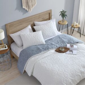 French Connection Full/Queen Hanwell Clipped Jacquard Duvet Cover Set - White Geometric 3-Piece Machine Washable Reversible Blue Bedding Duvet Cover and Sham Set