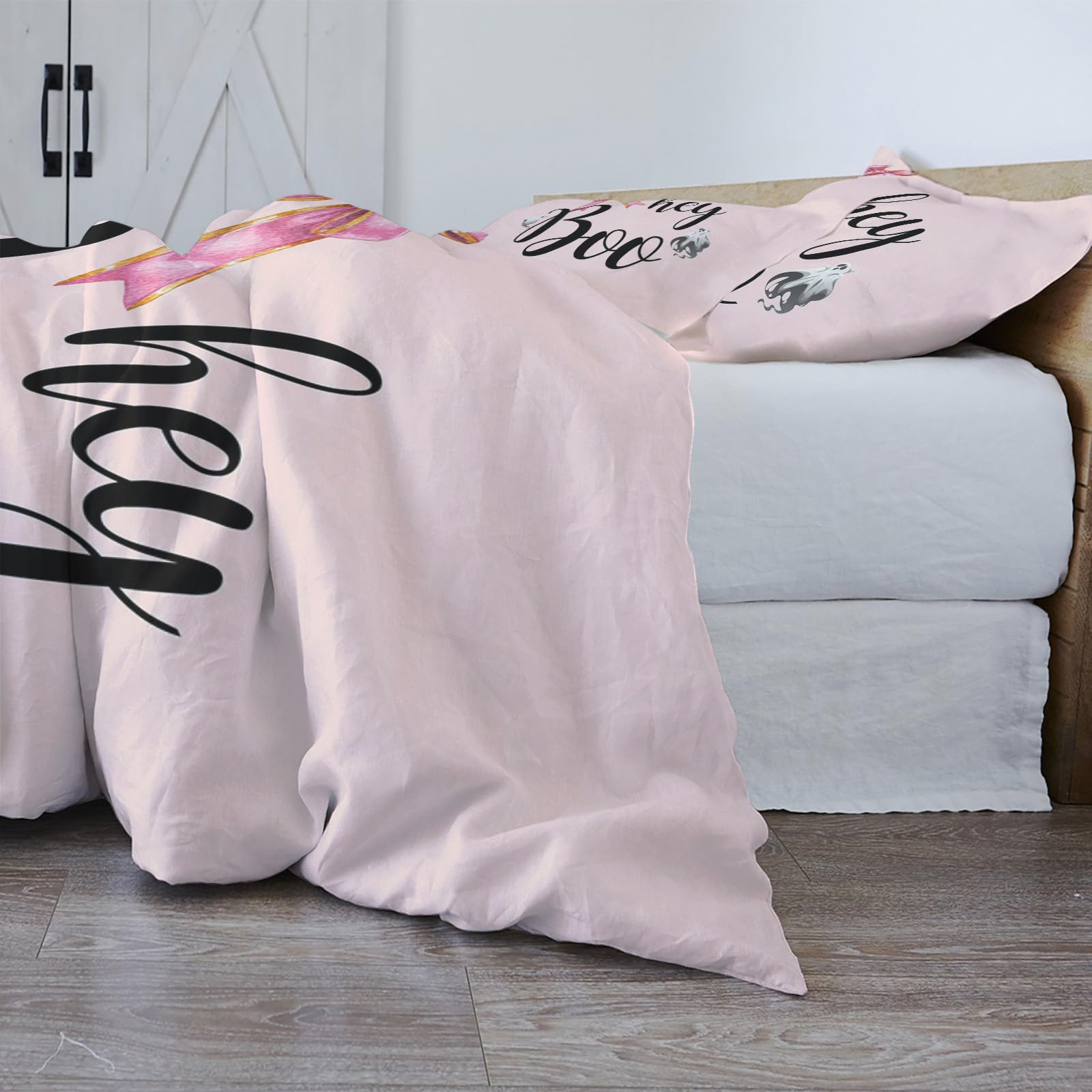 Halloween Duvet Cover Queen Size, Hey Boo Ghost Pink Bow Knot Comforter Cover with Zipper Closure, 3 Piece Bedding Sets 1 Duvet Cover 90x92 Inches and 2 Pillow Shams