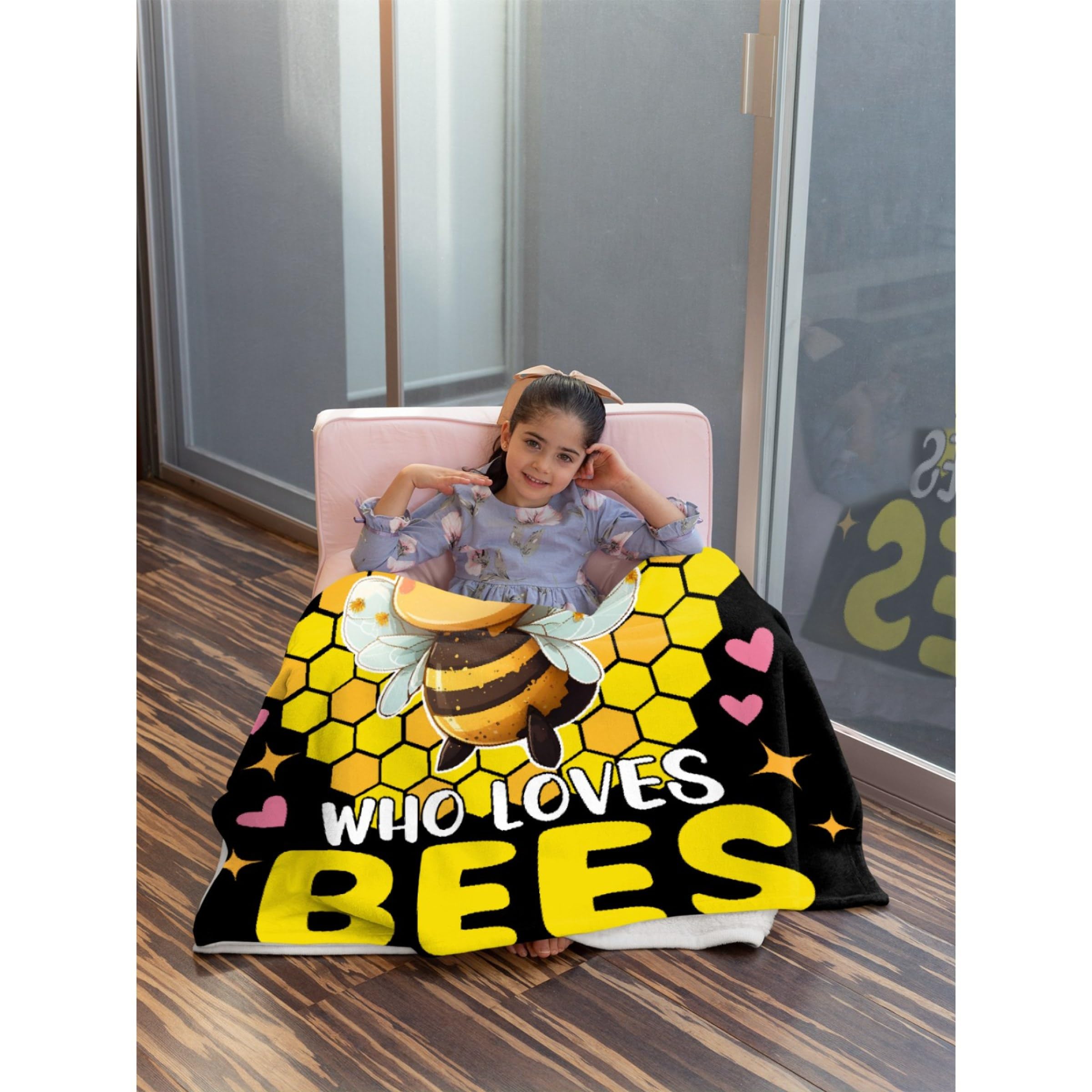 Bhaisajyaguru Bee Blankets Gift for Girl Women Bee Lovers, Just A Girl Who Loves Bees Blankets for Couch Sofa Bed Fleece Throw Blanket Warm Gift for Kids Women Indoor Home Decor - 50"X40" for Kid