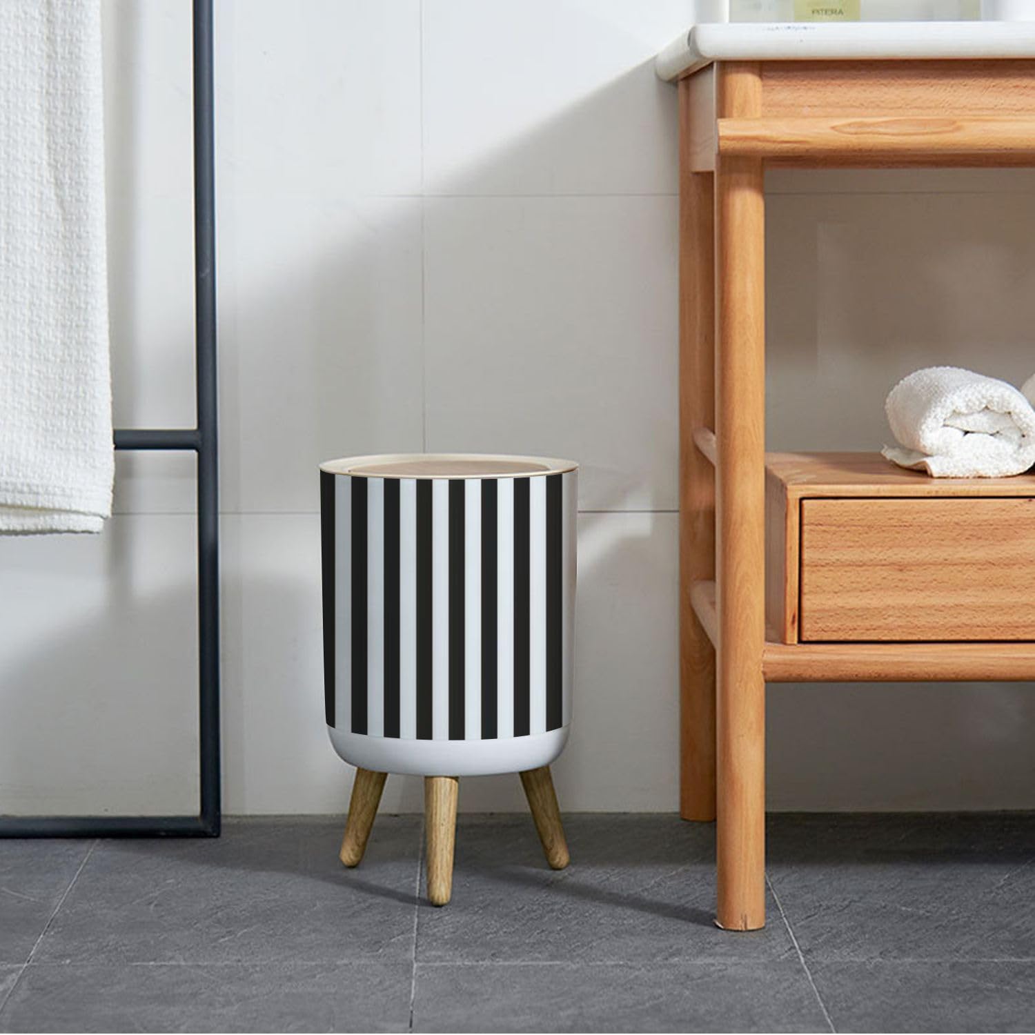 LGCZNWDFHTZ Small Trash Can with Lid for Bathroom Kitchen Office Diaper Black White Stripes Bedroom Garbage Trash Bin Dog Proof Waste Basket Cute Decorative