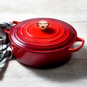 Le Creuset Signature 6.75-quart Round Wide Oven with Copper Knob - Enameled Cast Iron (Cerise)