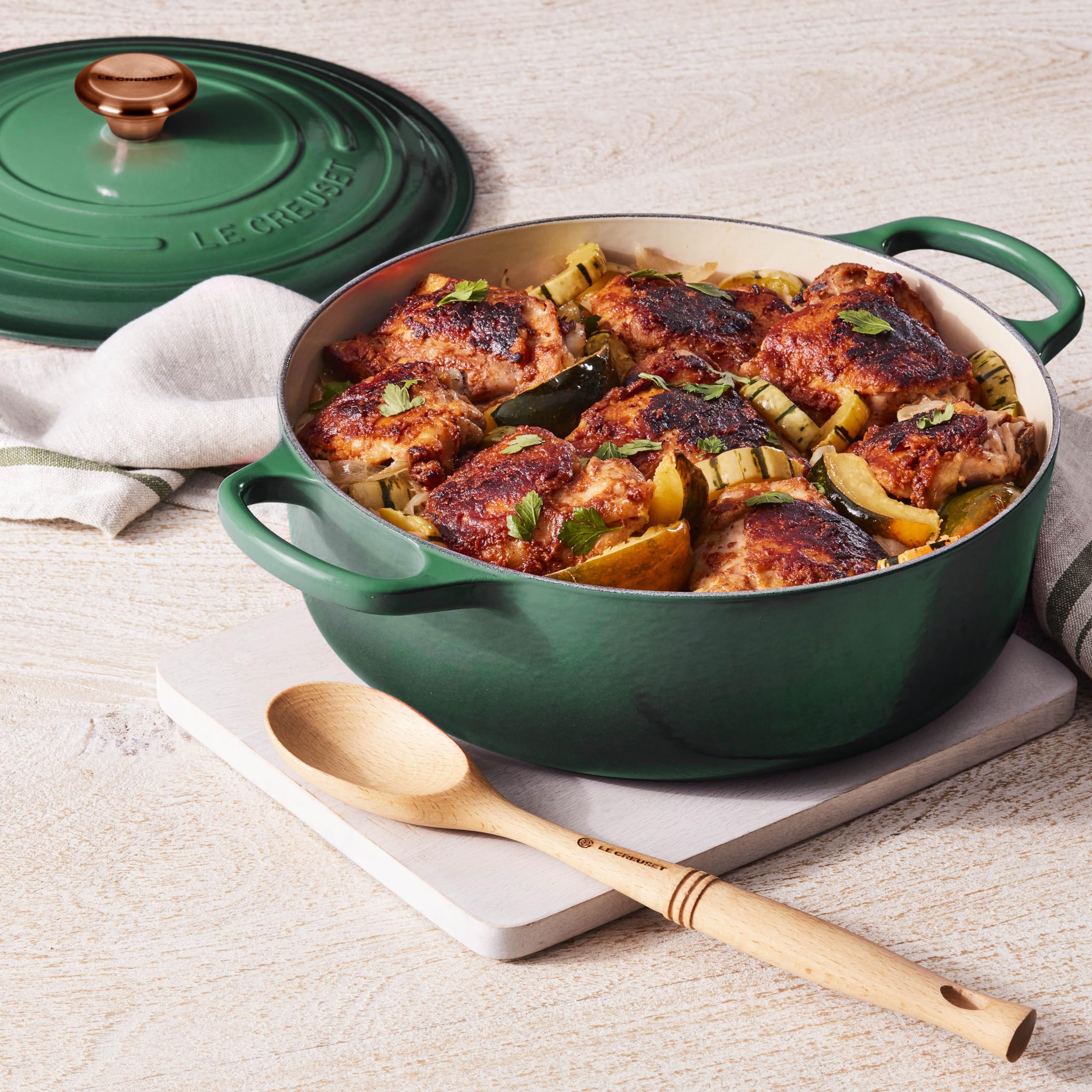 Le Creuset Signature 6.75-quart Round Wide Oven with Copper Knob - Enameled Cast Iron (Artichaut)