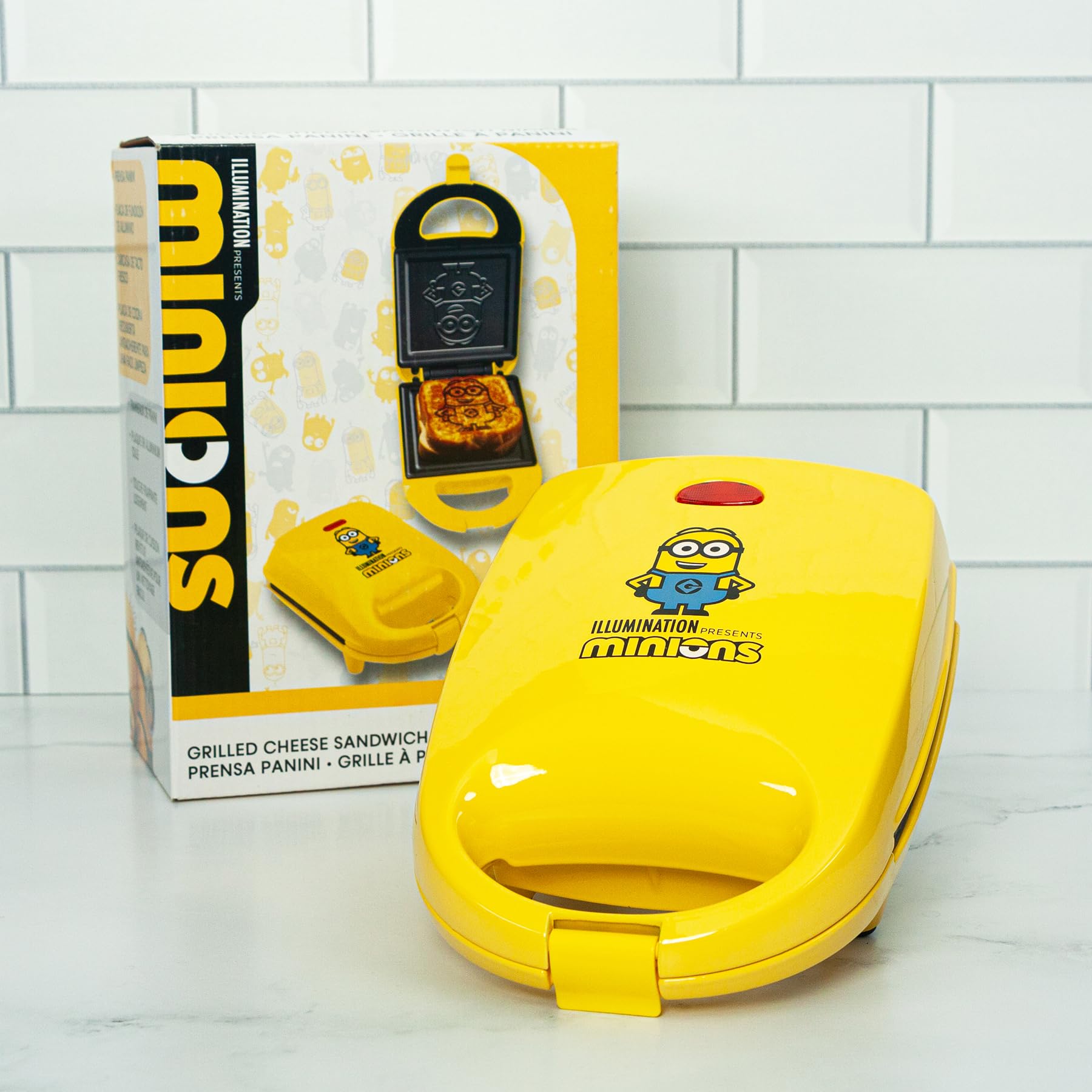 Uncanny Brands Minions Sandwich Maker - Small Kitchen Appliance