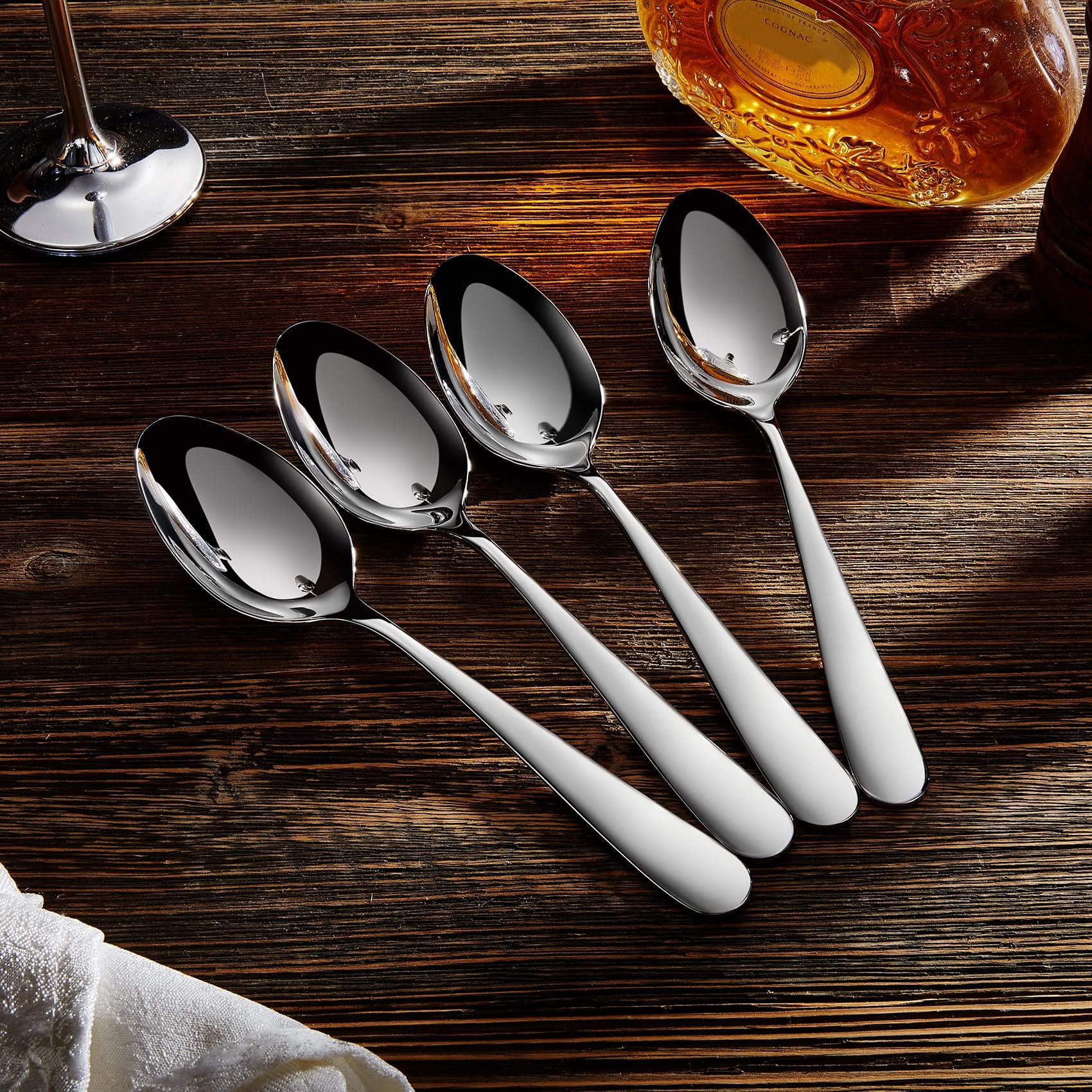 KEAWELL Premium Louise Spoons Set, Set of 4, 18/10 Stainless Steel, Exceptional mirror finish, Dishwasher Safe (7.7" Dinner Spoon)