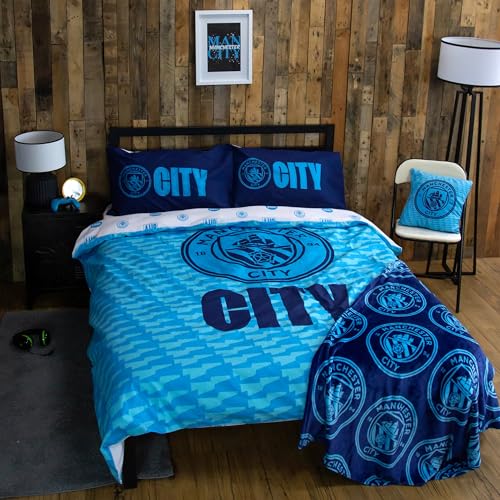 Character World Official Manchester City FC Double Duvet Cover Set, Crestcol Design | Blue Reversible 2 Sided Football Bedding Cover Official Merchandise Including Matching Pillow Cases