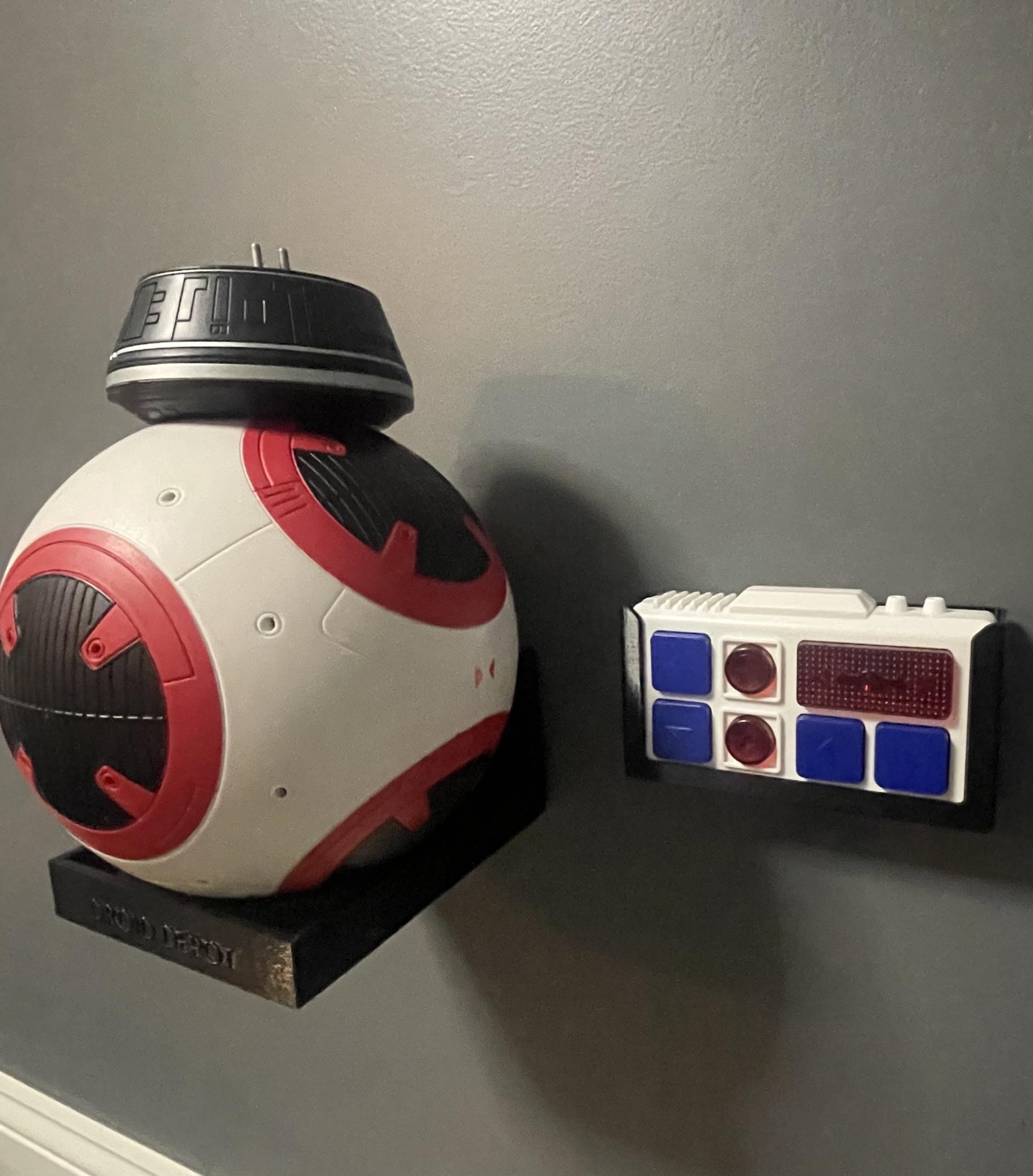 Wall mount for BB8 Droid Depot Star Wars Galaxy’s Edge with remote holder