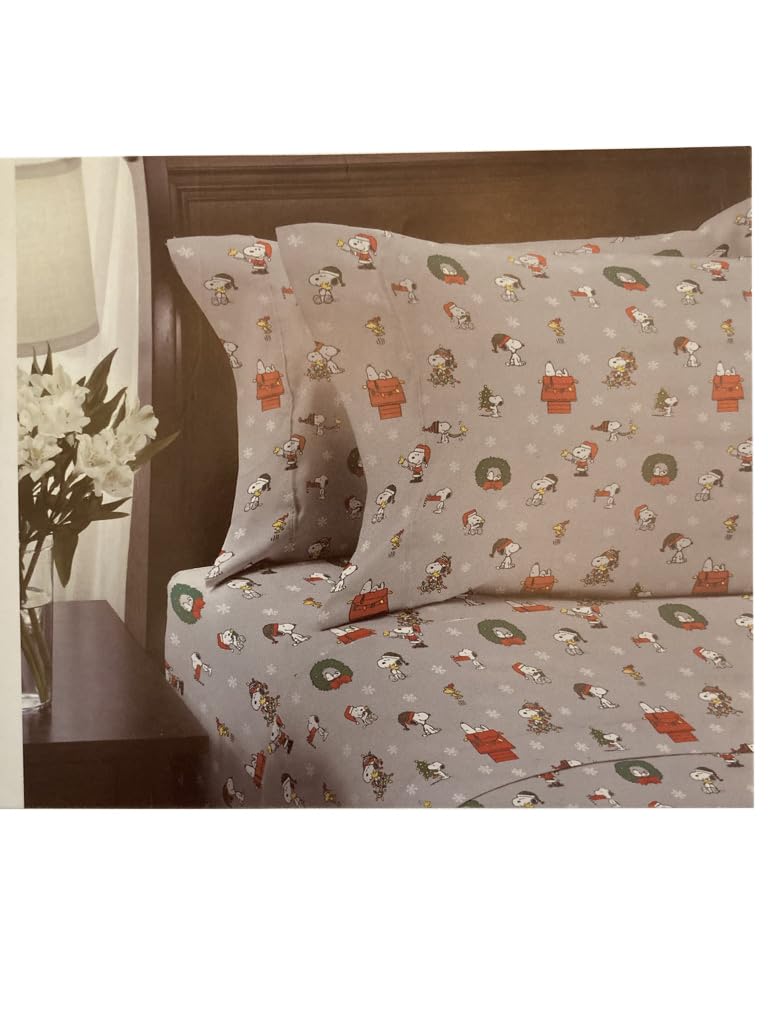 BLUE HERON WEST Peanuts Christmas Sheet Set - Wreaths and Lights - Gray Background (Twin)