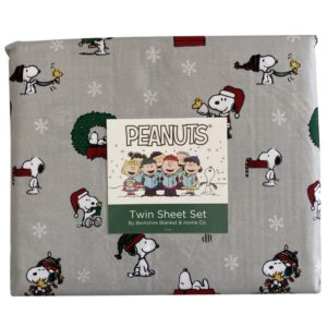 BLUE HERON WEST Peanuts Christmas Sheet Set - Wreaths and Lights - Gray Background (Twin)