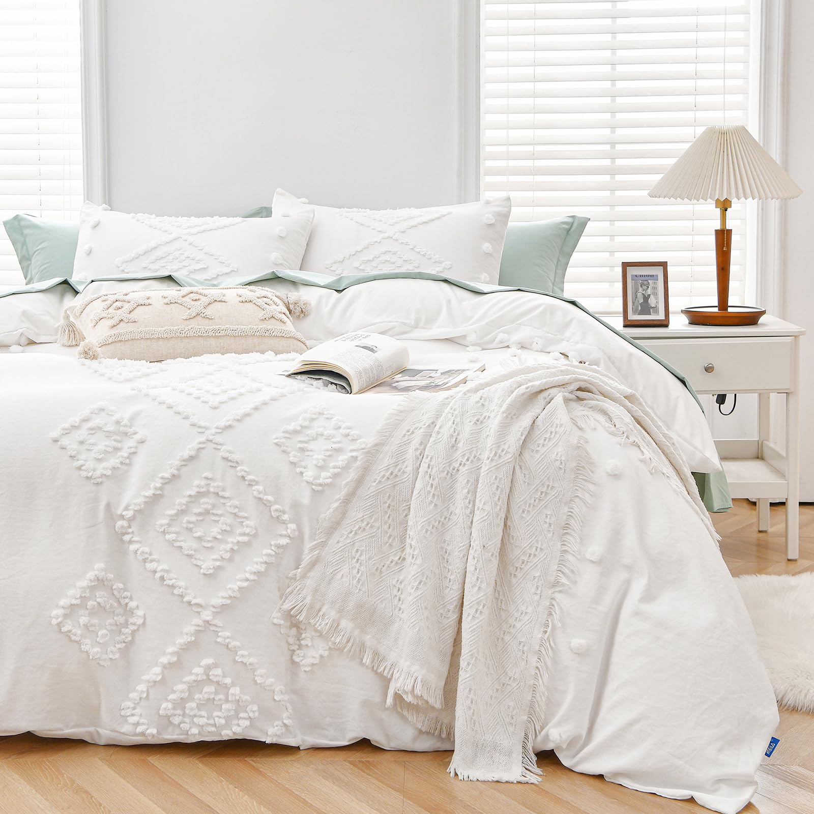 MEILA White Duvet Cover King Size, Soft and Lightweight Boho Duvet Covers Set Tufted for All Seasons, 3 Pieces Boho Embroidery Shabby Chic Bedding Set (White, King, 104’’ x 90’’)