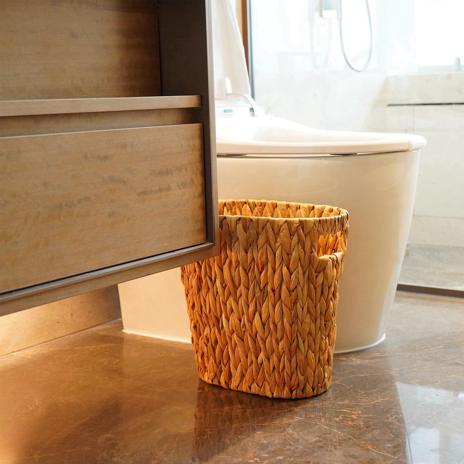 PINXIURY Bathroom Wicker Trash Can Wicker Waste Basket with Built-in Handles Water Hyacinth Hand Woven Garbage Can for Bedroom Office Kitchen 100% Handmade