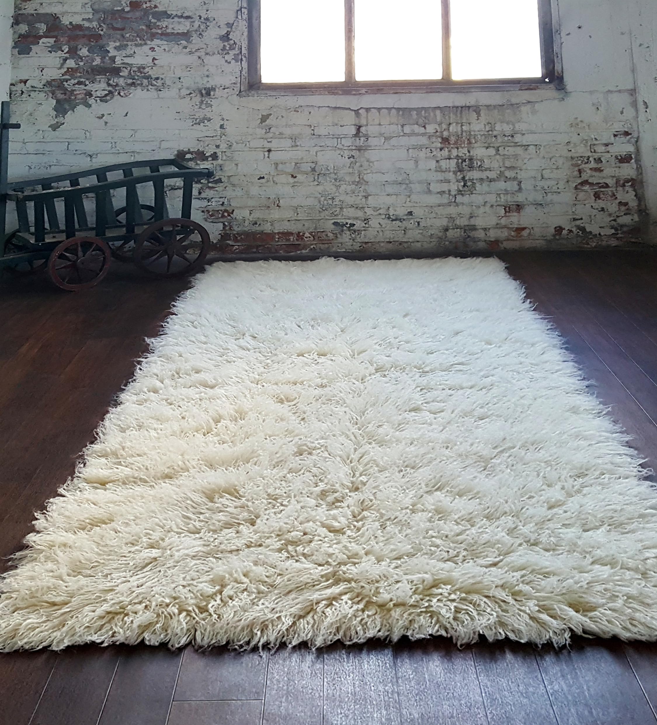 Stylish 6x9 flokati rug. Soft and fluffy 3” shag pile. 100% natural wool. Authentic Greek flokati rug. Off White Area Rug