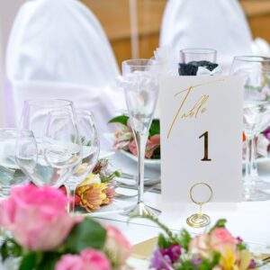 KCLIFE Gold Wedding Table Number Cards, 4x6, Elegant Gold Foil Font 1-20 Plus Head Table, with Gold Table Number Holders, Luxury Event Table Numbers for Events, Parties, Conferences, Banquets, small