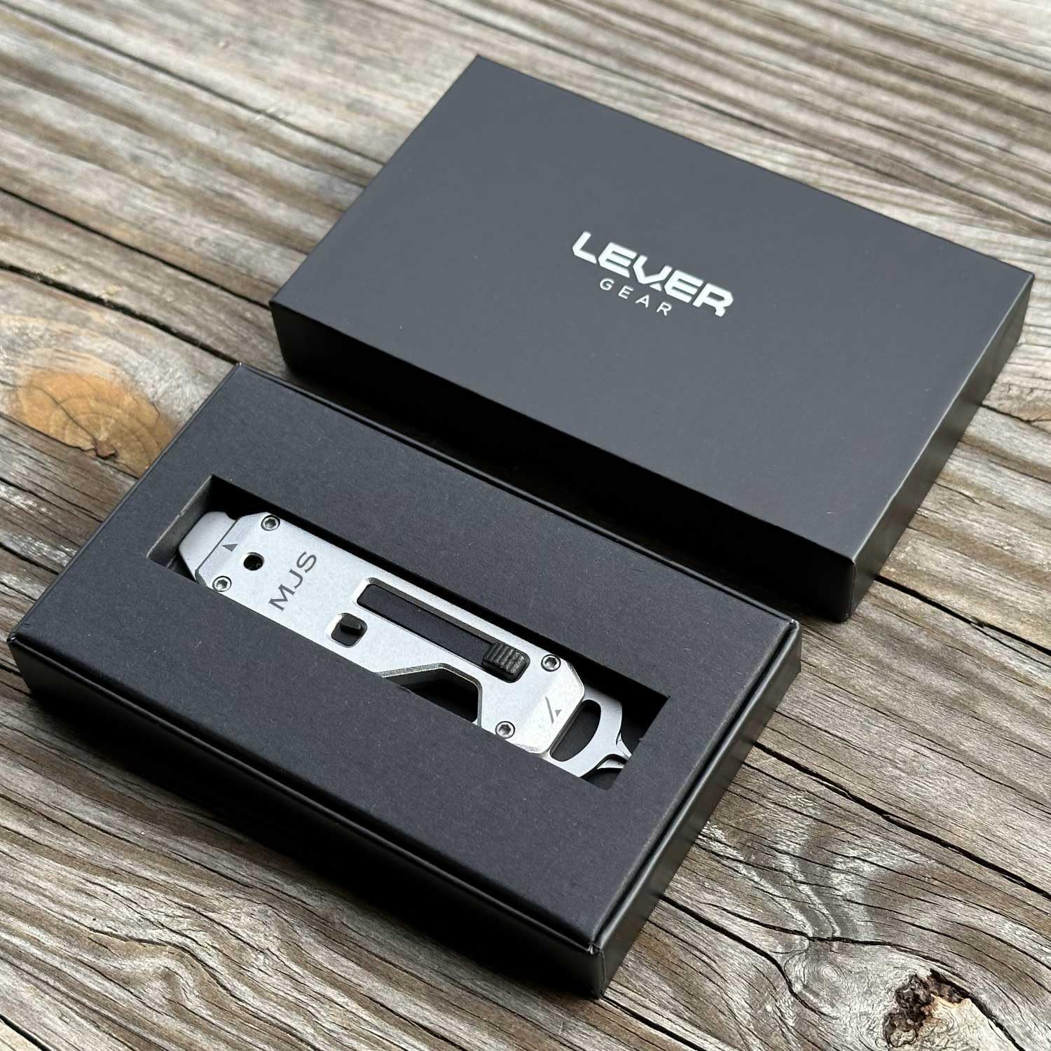 Lever Gear Edge XT - Mini Utility Knife Keychain Multitool w/ 10 Tools - Retractable Razor Blade Mini Box Cutter OTF Knife - Small EDC Pocket Knives For Men Gift (Black-blk)