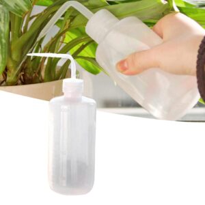 ulafbwur Wash Squirt Squeeze Bottle 250/500ml Curved Spout Plastic Watering Can Squirt Squeeze Spray Bottle for Home Office Sprinkling Can 250ml Bottle