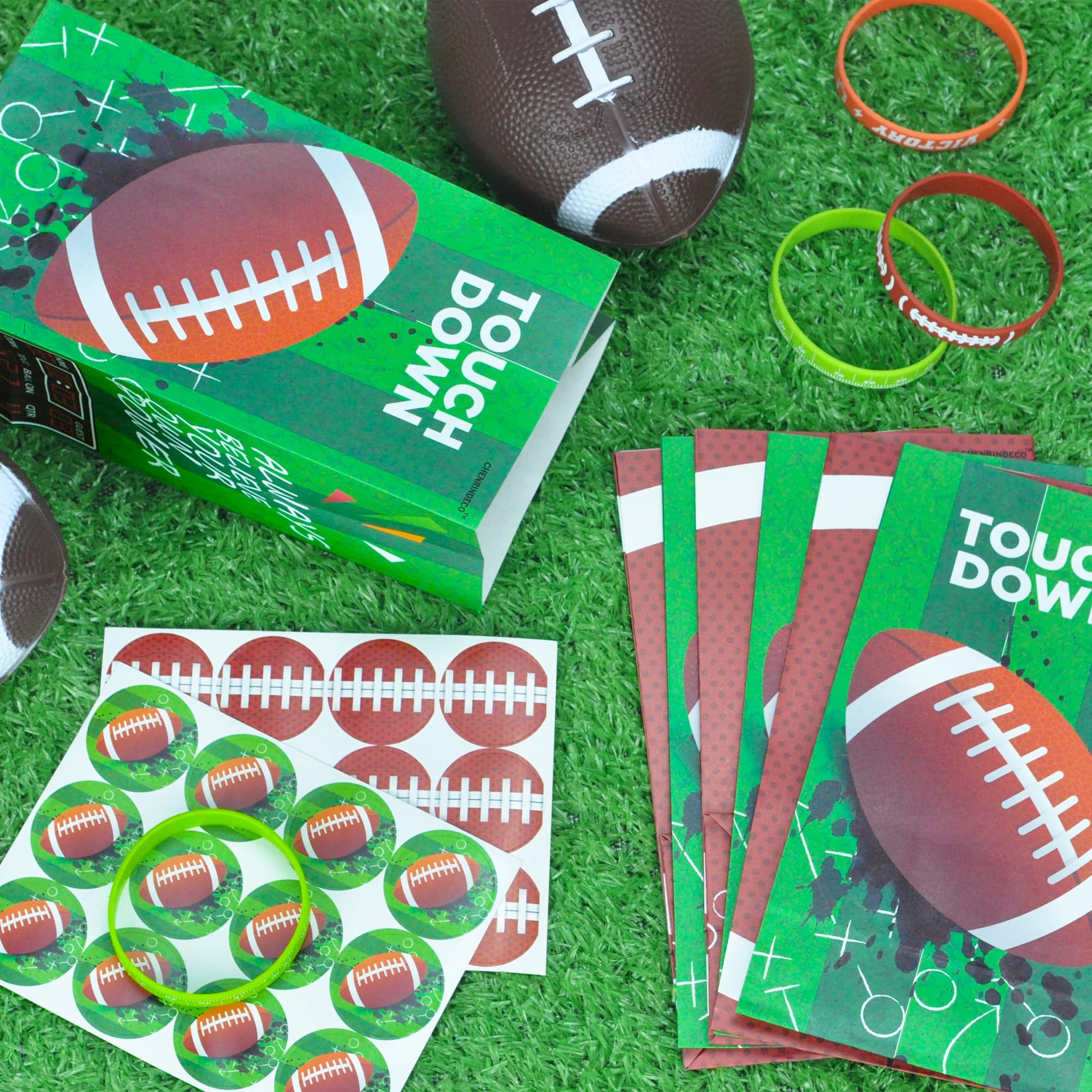 CHENRINDECO Football Party Bags 36 Packs Football Party Gift Bags Super Football Kraft Paper Treat Bags for Football Bowl Theme Party Decoration Sports Birthday Party Supply