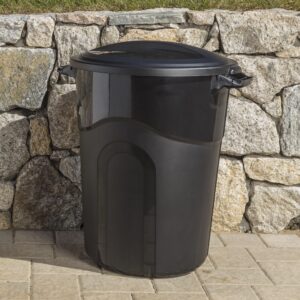 FGriD 32 Gallon Heavy Duty Plastic Garbage Can, Included Lid, Indoor/Outdoor, Black