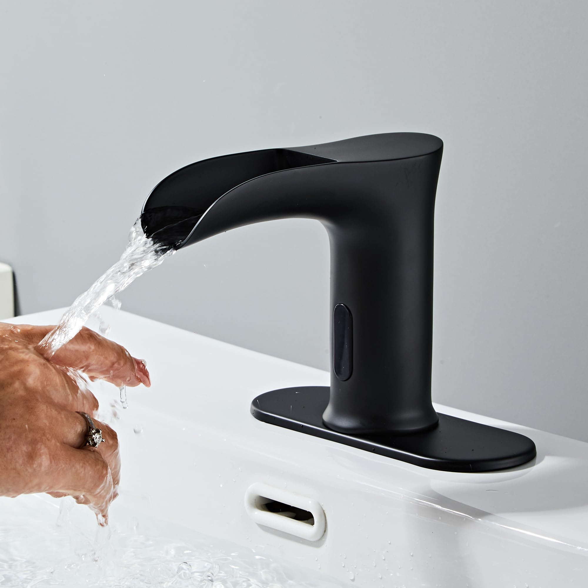 HHOOMMEE Touchless Bathroom Sink Faucet Automatic Sensor Tap Mixer with Deck Plate (Black)