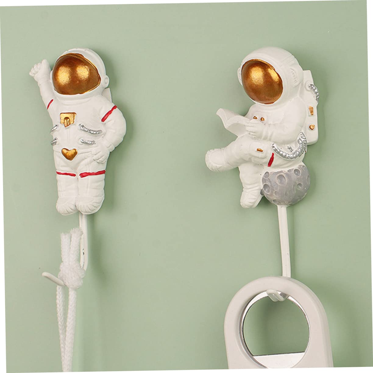 CAXUSD 3Pcs Astronaut Wall Mounted Hooks Adhesive Sticky Coat Hangers for Entryway Bathroom Room Creative Space Themed Storage Solution