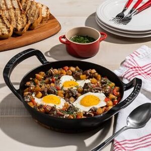 Le Creuset Alpine Outdoor Collection Enameled Cast Iron Skillet, 10"