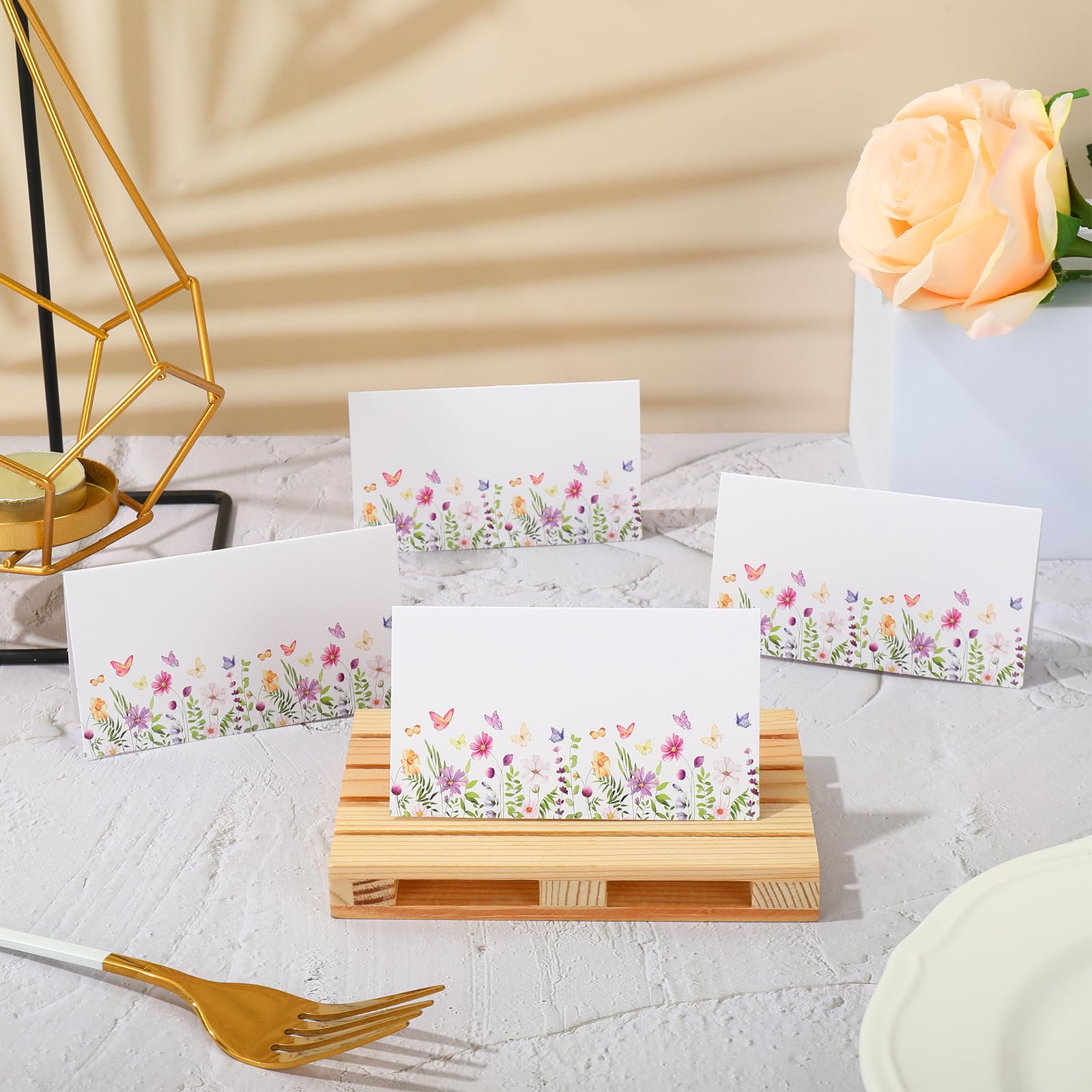 Whaline 100Pcs Floral Place Cards 3.5 x 2 Inch Wildflower Butterfly Tented Cards Seating Cards Blank Table Name Signs for Spring Holiday Buffet Party Table Setting Supplies