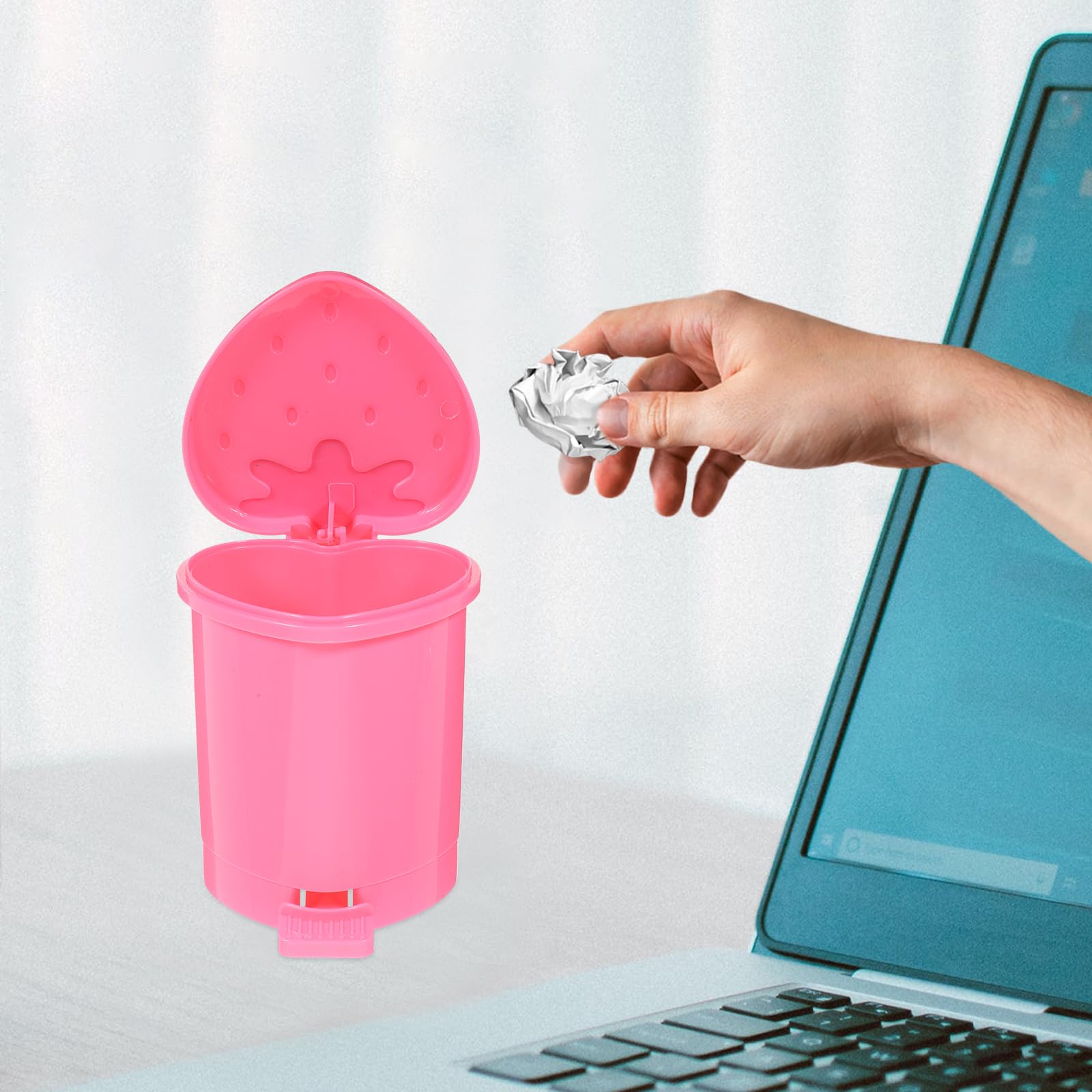 Unomor Mini Trash Can, Cute Strawberry Trash Can Desktop Rubbish Bin Pop up Garbage Can Strawberry Countertop Wastebasket Tiny Heart Dustbin for Car Office Desk Pink