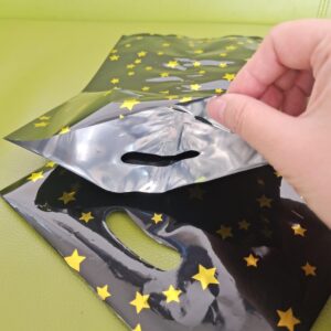 Kiorevy 20 Pcs Black and Gold Cute Star Party Favors Bags Goodie Bags Goody Bags Treat Bags for Birthday Graduation Baby Shower Christmas New Year Party Decorations Supplies