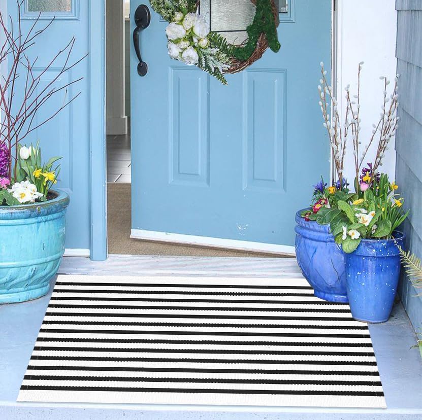 Layered Door Mat Black and White Striped Doormat 24'' x 35'' Front Porch Rug Machine Washable Indoor Outdoor Rug for Front Porch Hand-Woven Entryway Rug for Laundry/Bathroom/Bedroom