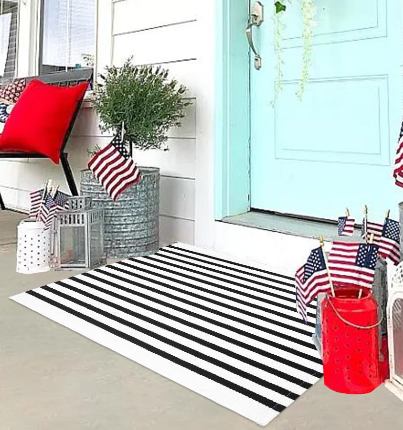 Layered Door Mat Black and White Striped Doormat 24'' x 35'' Front Porch Rug Machine Washable Indoor Outdoor Rug for Front Porch Hand-Woven Entryway Rug for Laundry/Bathroom/Bedroom