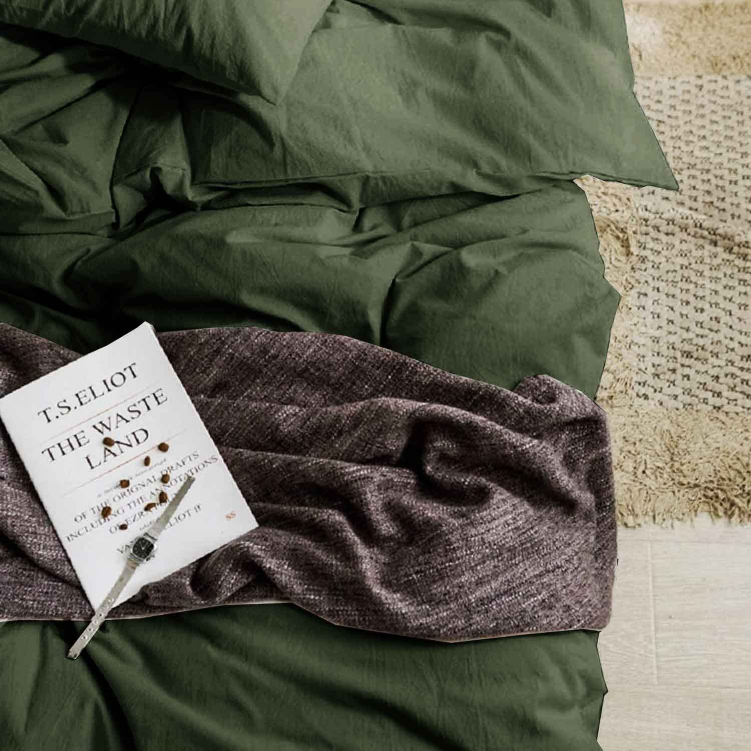 King Size Dark Olive Green Duvet Cover 3 Pieces, Soft & Lightweight Quilt Cover Set - 1 Neutral Duvet Cover with Zipper Closure and 2 Pillowcases for Women Men