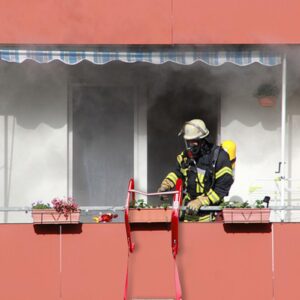 SIMEFUL Fire Escape Ladder, Emergency Fire Ladder 2 Story Window, Escape Ladders Extends to 15-Feet with Anti-Slip Rungs for Homes