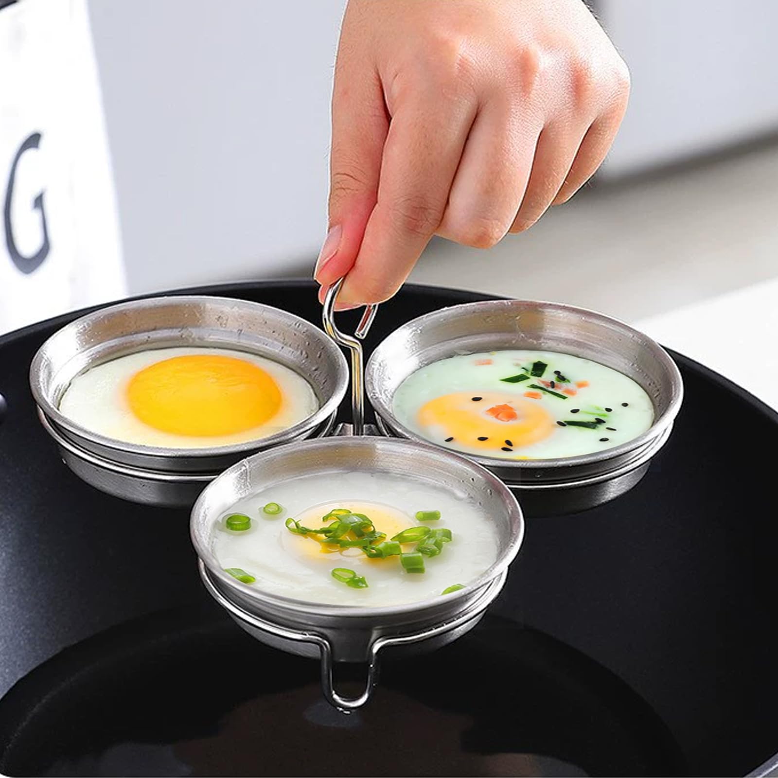 Stainless Steel Egg Poacher, 3 Poached Egg Cooker Cups Nonstick Poached Egg Pan Boiled Eggs Maker Egg Poacher Pan Cups Round Poached Egg Pan with Oil Brush and Spoon for Breakfast Boiled eggs