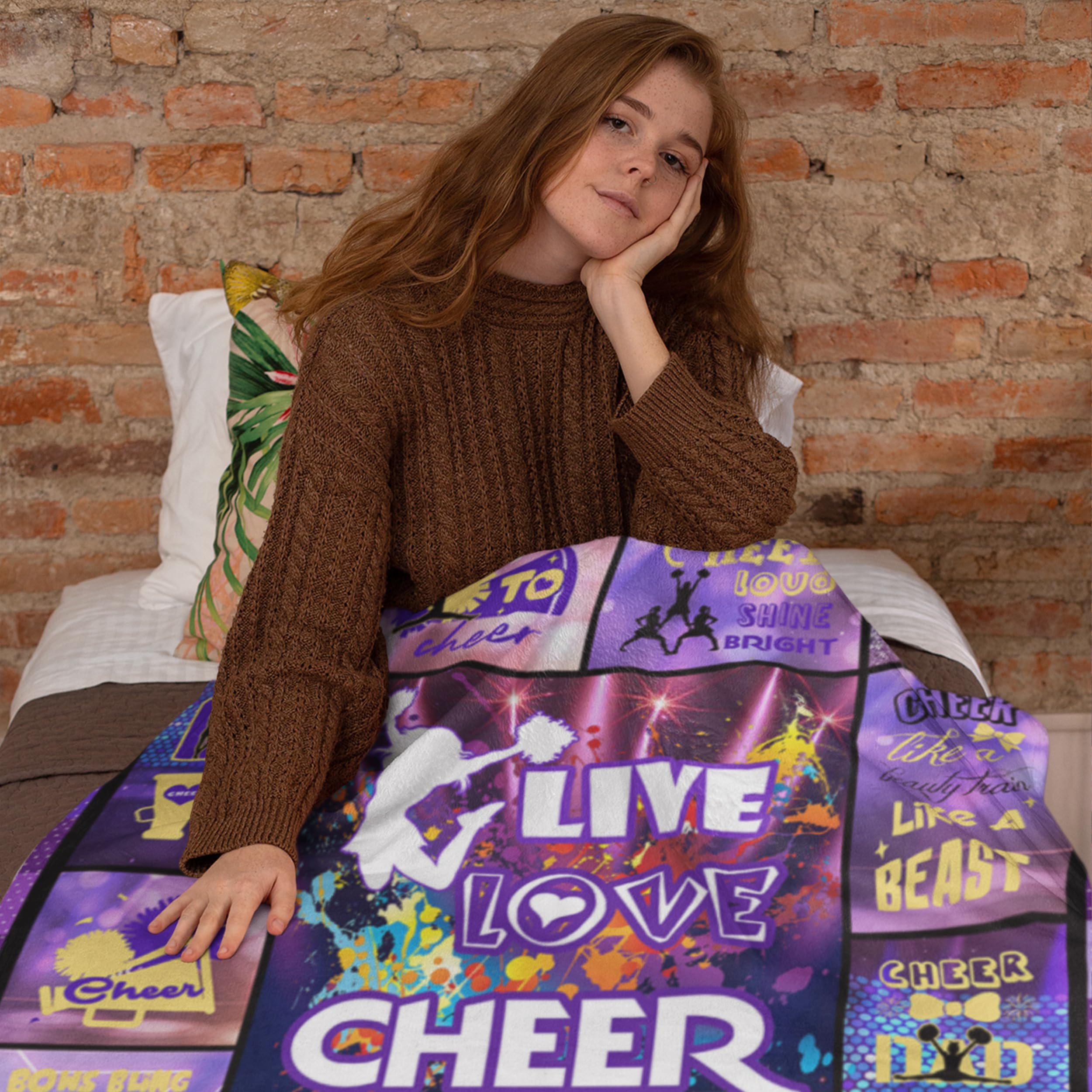 Wotail Cheerleader Gifts, Cheer Blankets for Girls,Cheerleader Gifts for Girls, Cheerleading Gifts, Cheer Gift, Cheer Gifts for Cheerleaders 60"x 50"