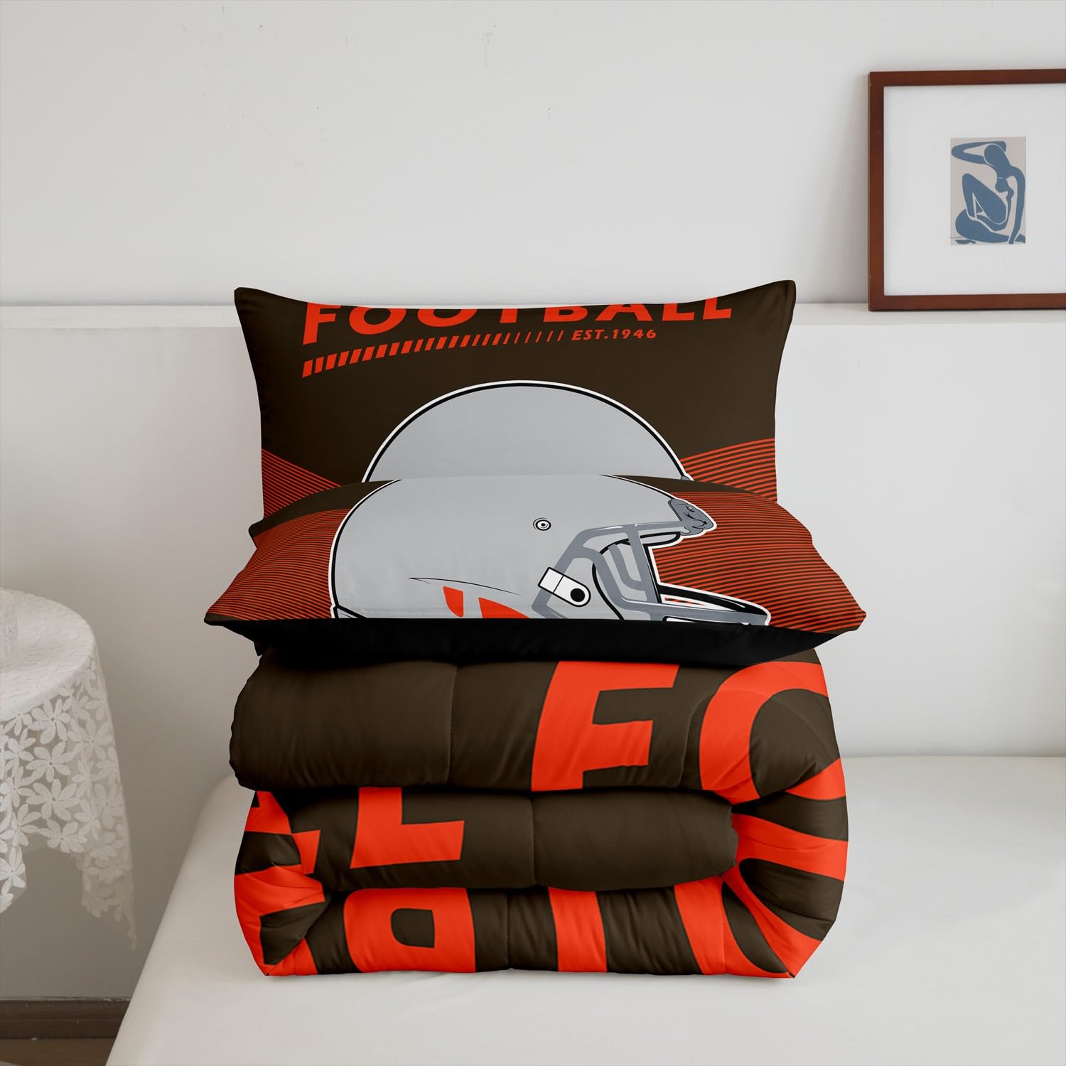 American Football City Comforter Set Football Player Bedding Queen for Kids Girls Boys American Football Helmet Bed Comforter Set Football Sports Duvet Insert Bedroom Decor, Brown Orange(Cleveland)