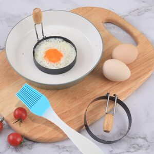 4Pcs Egg Rings With Wooden Handle, 3.5 Inch Egg Rings for Frying Eggs Stainless Steel Fried Egg Cooker Ring With Oil Brush Nonstick Griddle Egg shaper Ring Mold for Breakfast Sandwich English Muffins