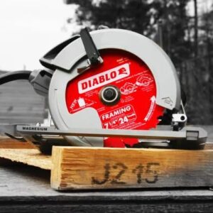 Diablo D0724A 7 1/4" Circular Saw Blade, 24 Tooth Framing Saw Blade 10 Pack, Tape Measure Included