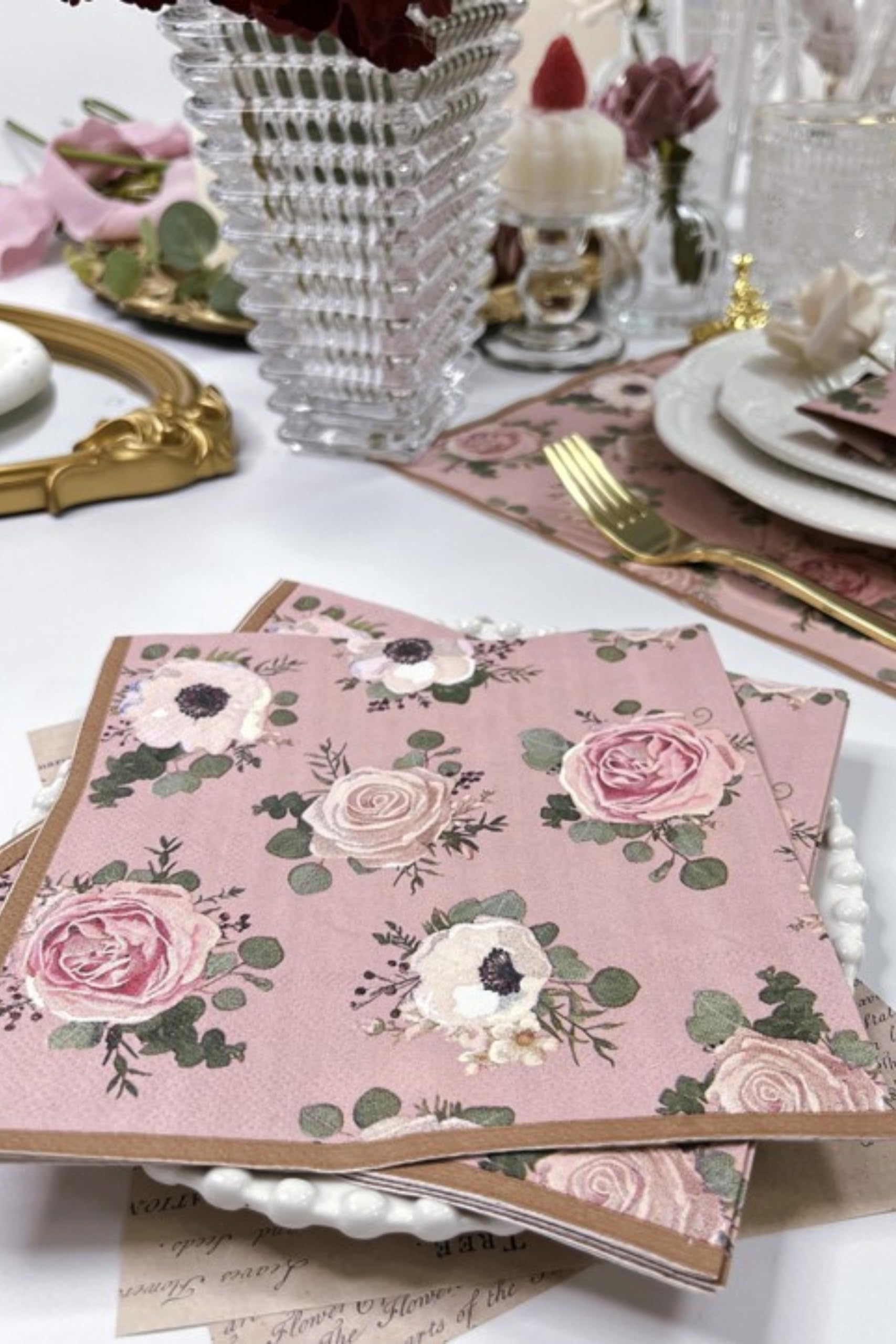 Besalily Pinkish Flowery Paper Napkins Disposable Decorative Fancy Napkins Paper for Wedding Valentine Anniversary Bridal Shower Guest (20-Count/33x33cm/3-Ply)