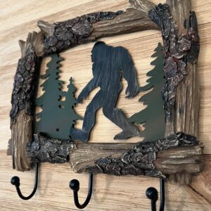 Top Brass Bigfoot Sasquatch Silhouette Wall Mount Key Holder – 3 Hooks Key Rack Hanger Organizer