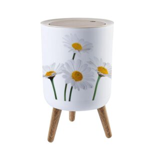 uqk145zvg trash can with lid daisies white press cover small garbage bin round with wooden legs waste basket for bathroom kitchen bedroom 7l/1.8 gallon, 8.6''x14.3''